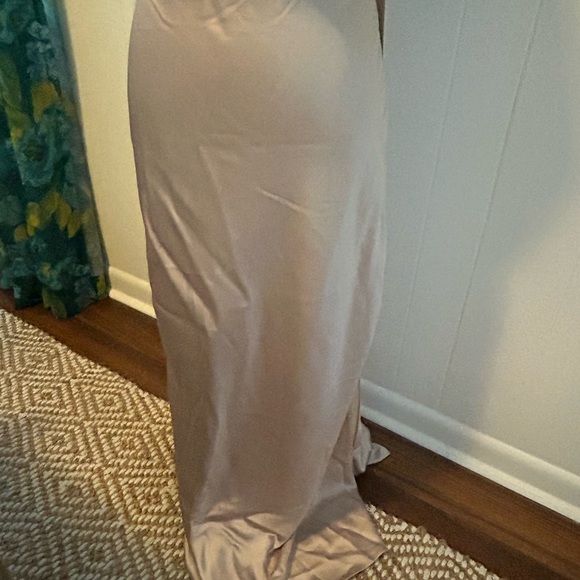NWT Revelry Skye Satin Bridesmaid Dress Gold Champagne Size 10 Petite Maxi - Picture 2 of 8